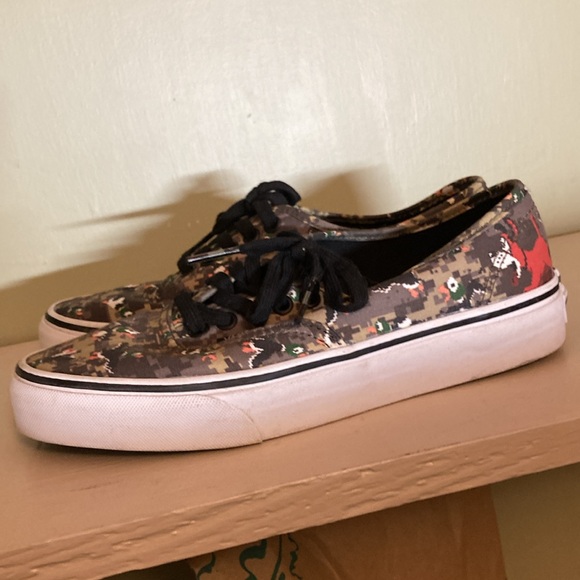 Vans Duck Hunt Game Over! Nintendo sneakers women’s 7.5 men’s 6.6 EUC! - Picture 4 of 6